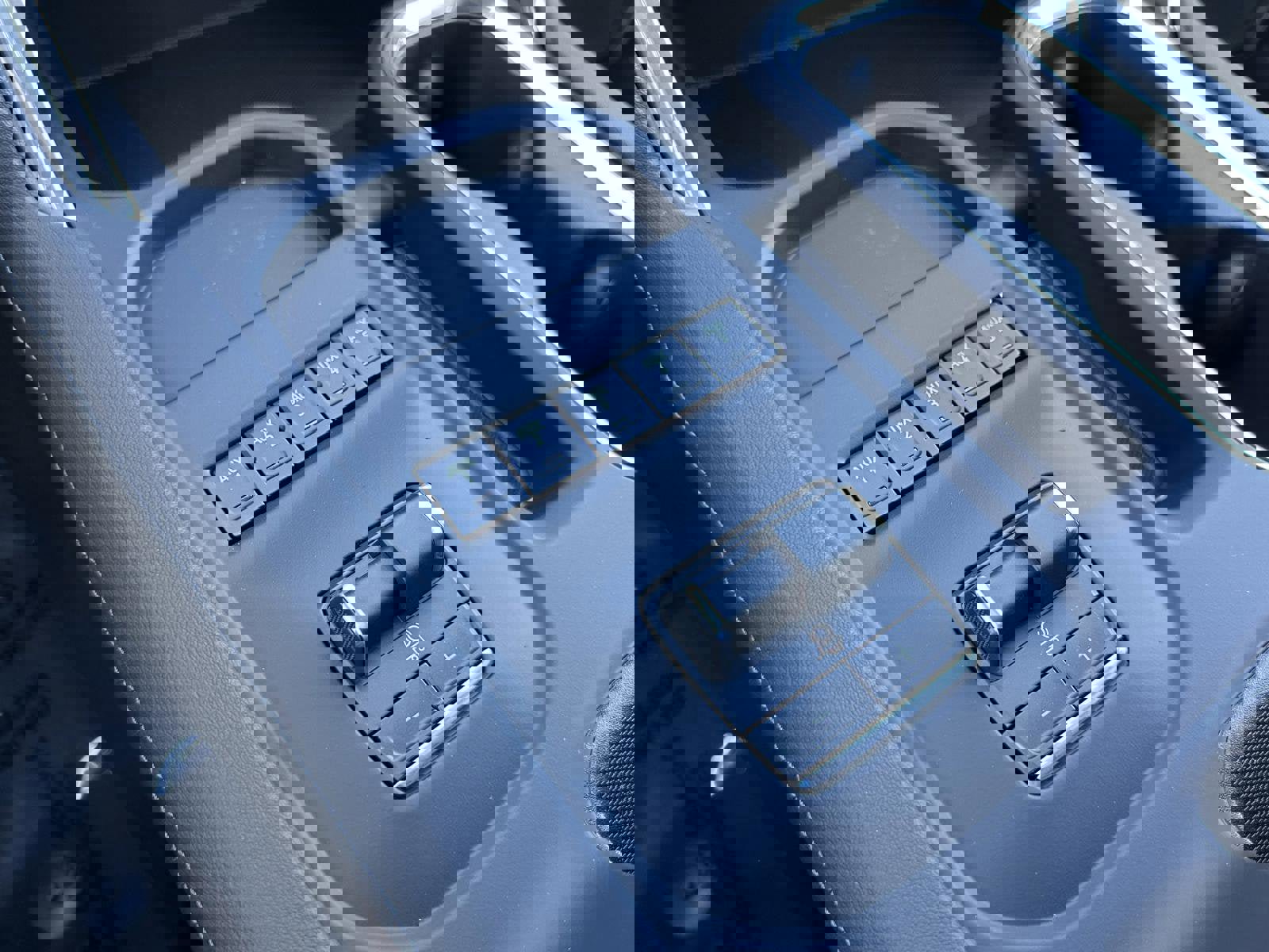 New 2026 GMC Sierra 2500 Denali w/ Denali Reserve Package image 34