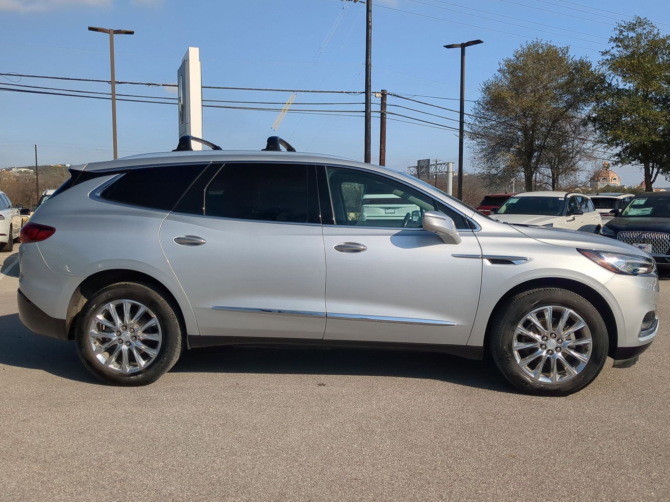 Used 2019 Buick Enclave Premium w/ Experience Buick Package image 2