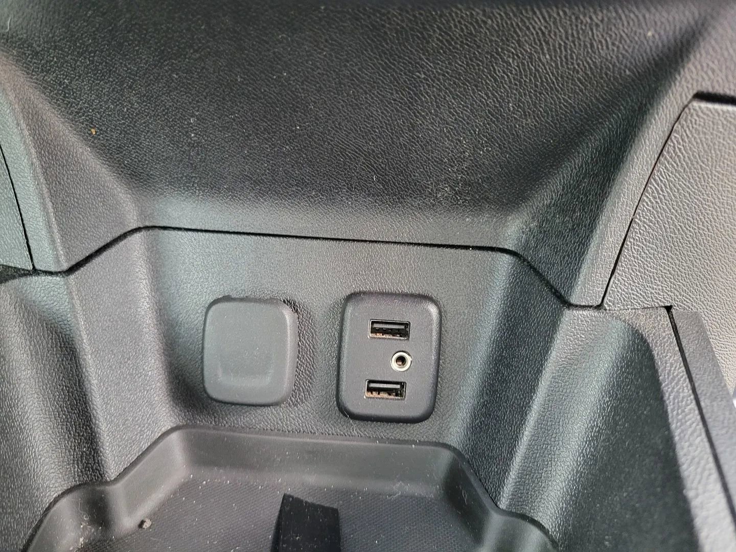 Used 2018 Chevrolet Volt Premier w/ Driver Confidence II Package image 14