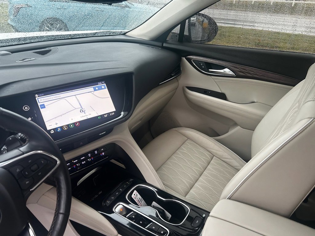 Used 2021 Buick Envision Avenir w/ Technology Package II image 12