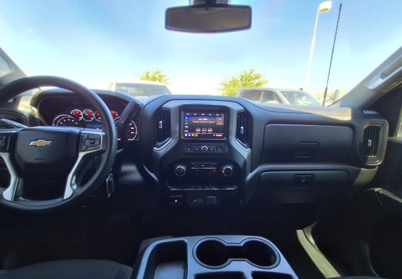 Used 2021 Chevrolet Silverado 2500 Custom w/ Custom Value Package AWD/4WD image 17