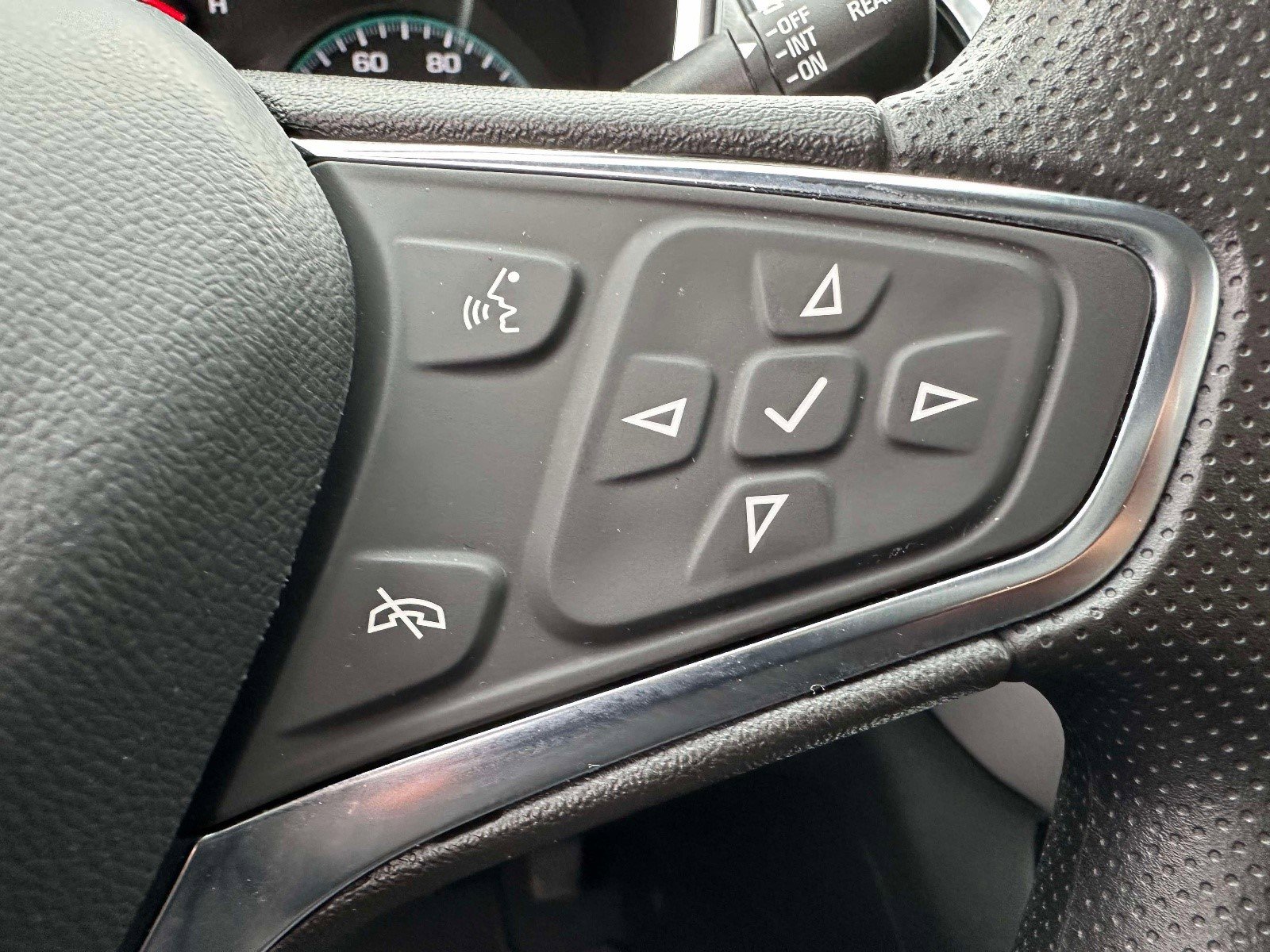 Certified 2024 Chevrolet Equinox LS AWD/4WD image 24