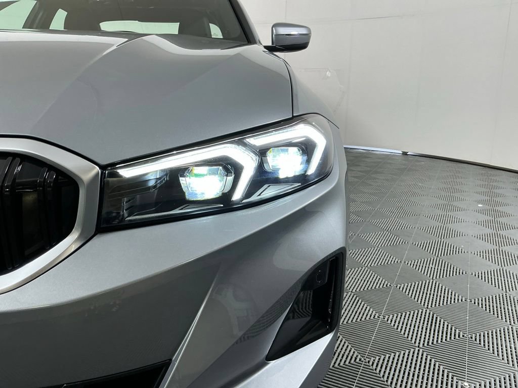 Used 2025 BMW 330i Sedan w/ Convenience Package RWD image 8