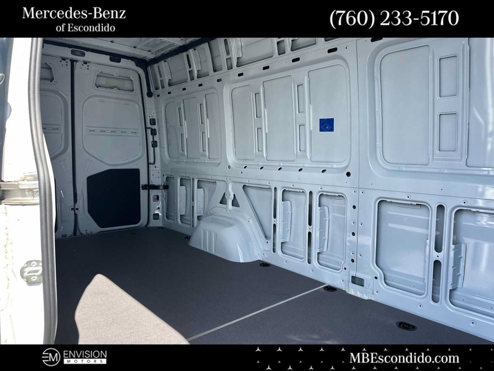 New 2025 Mercedes-Benz eSprinter 170 Cargo image 15