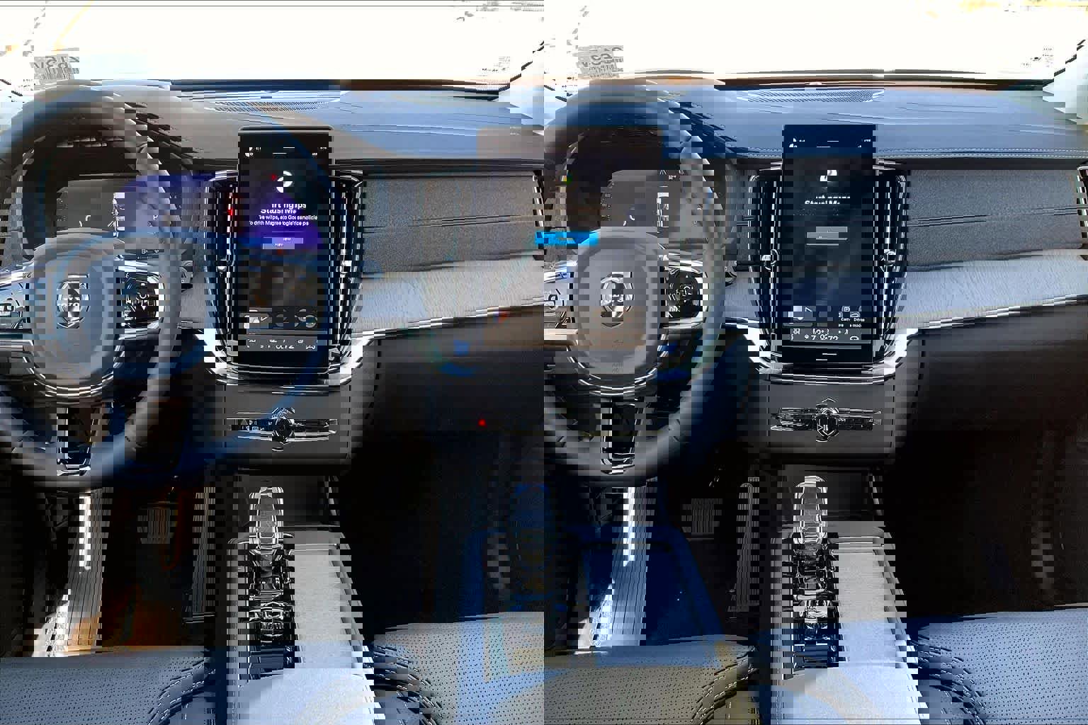 New 2026 Volvo XC90 B6 Ultra w/ Protection Package image 9