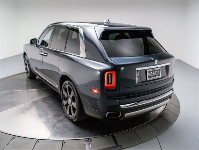 Used 2024 Rolls-Royce Cullinan AWD/4WD image 34