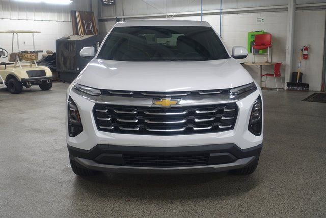 New 2026 Chevrolet Equinox LT w/ Convenience Package II image 2
