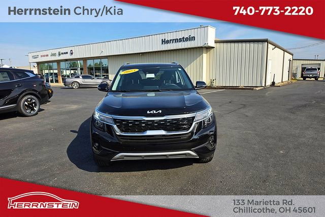 Used 2023 Kia Seltos S w/ Navigation Package AWD/4WD image 2