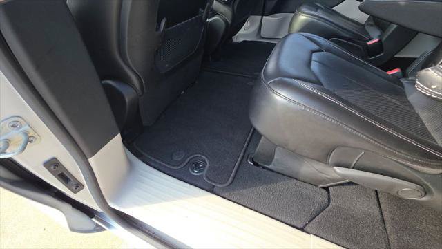 Certified 2024 Chrysler Pacifica Touring-L FWD image 21