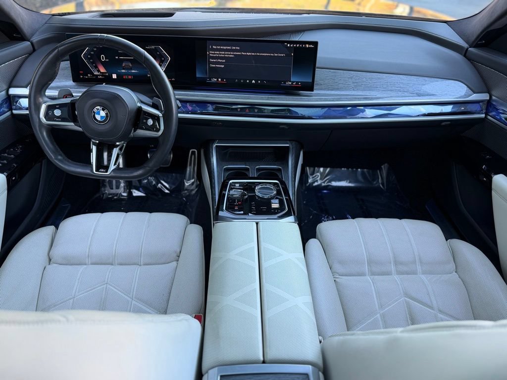 Used 2023 BMW 760i xDrive w/ Executive Package AWD/4WD image 38