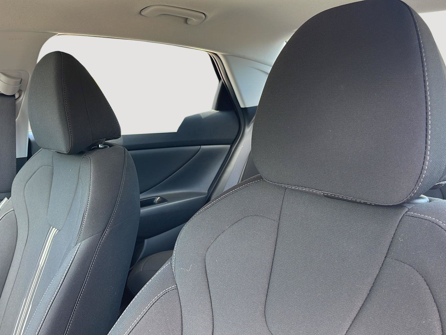 Used 2023 Hyundai Elantra SEL w/ Convenience Package FWD image 21