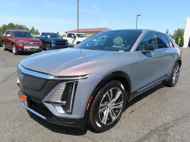Certified 2024 Cadillac Lyriq Luxury AWD/4WD image 3