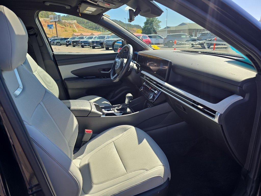 Used 2025 Hyundai Santa Cruz Limited AWD/4WD image 30