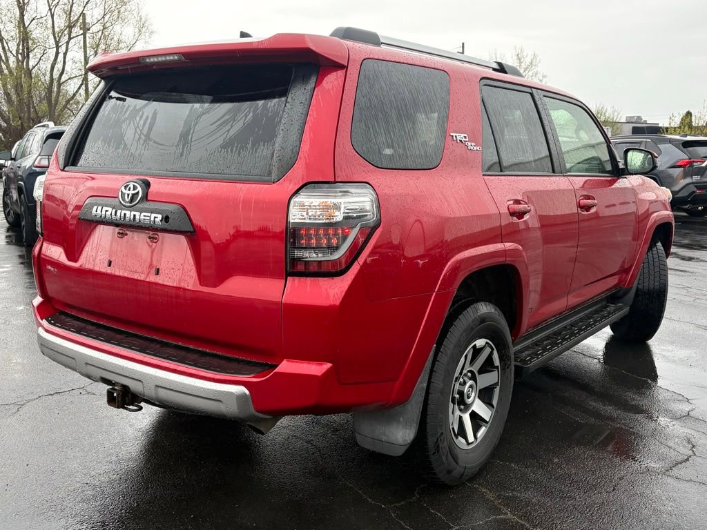 Used 2017 Toyota 4Runner TRD Off-Road AWD/4WD image 5