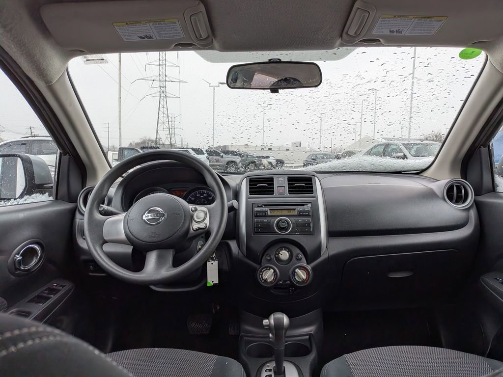 Used 2014 Nissan Versa SV image 13