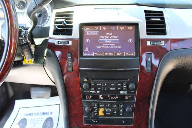 Used 2014 Cadillac Escalade Premium RWD image 23