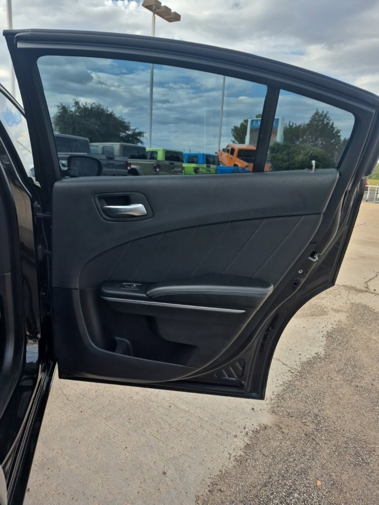 Certified 2018 Dodge Charger SXT Plus image 19