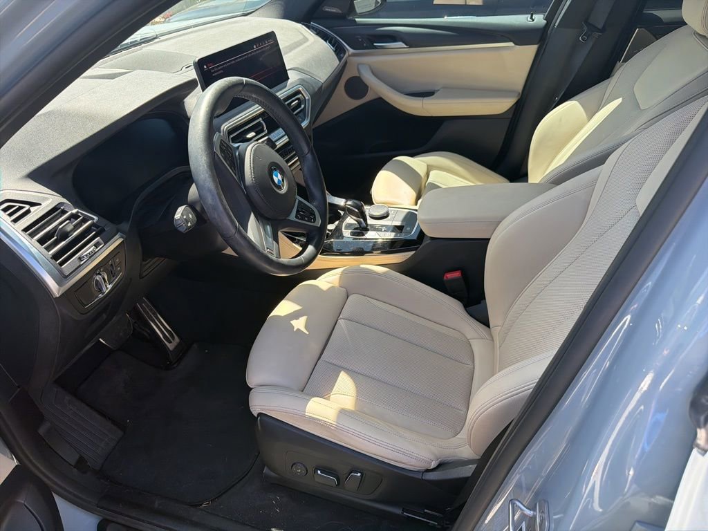 Certified 2024 BMW X4 xDrive30i w/ M Sport Package AWD/4WD image 6