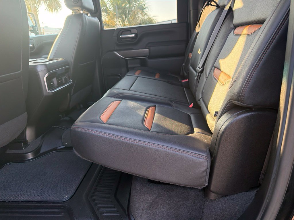 Used 2022 GMC Sierra 2500 AT4 w/ AT4 Preferred Package AWD/4WD image 10