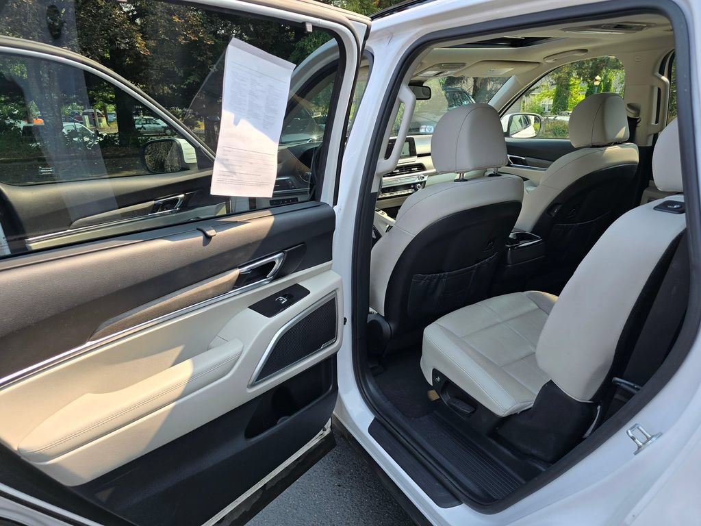 Used 2022 Kia Telluride EX w/ EX Premium Package AWD/4WD image 9