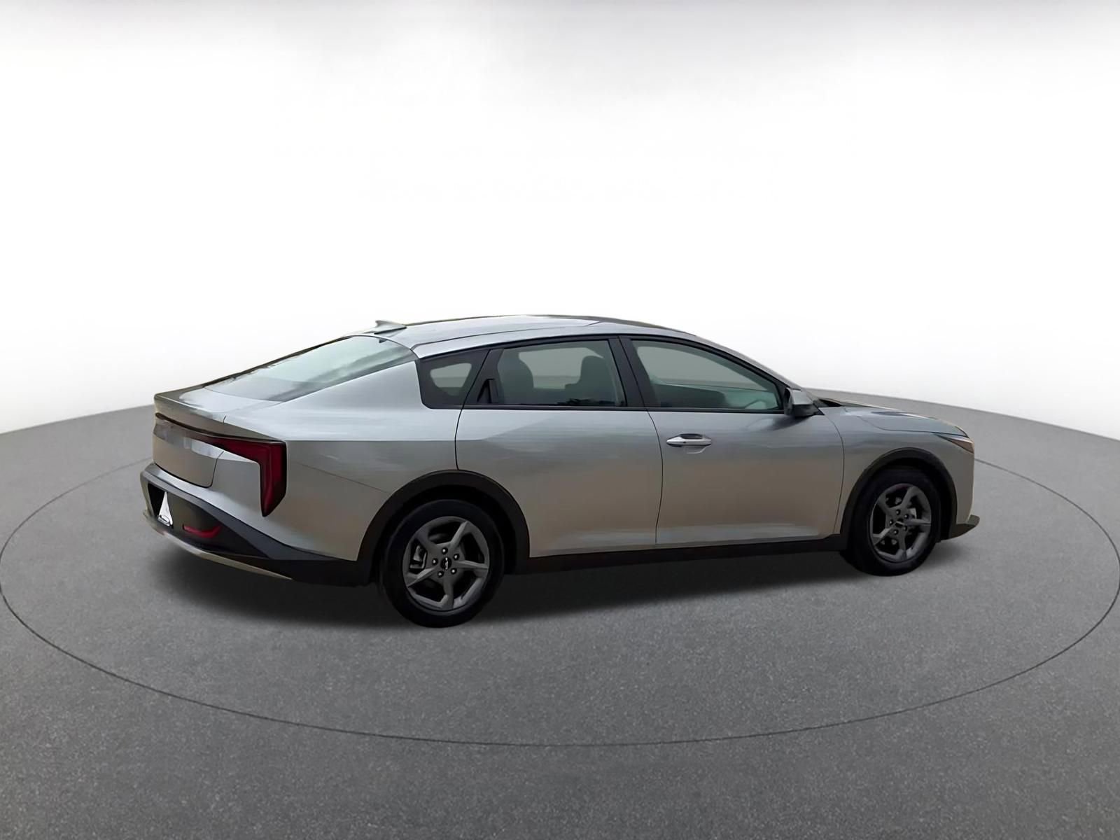 Used 2025 Kia K4 FWD image 15