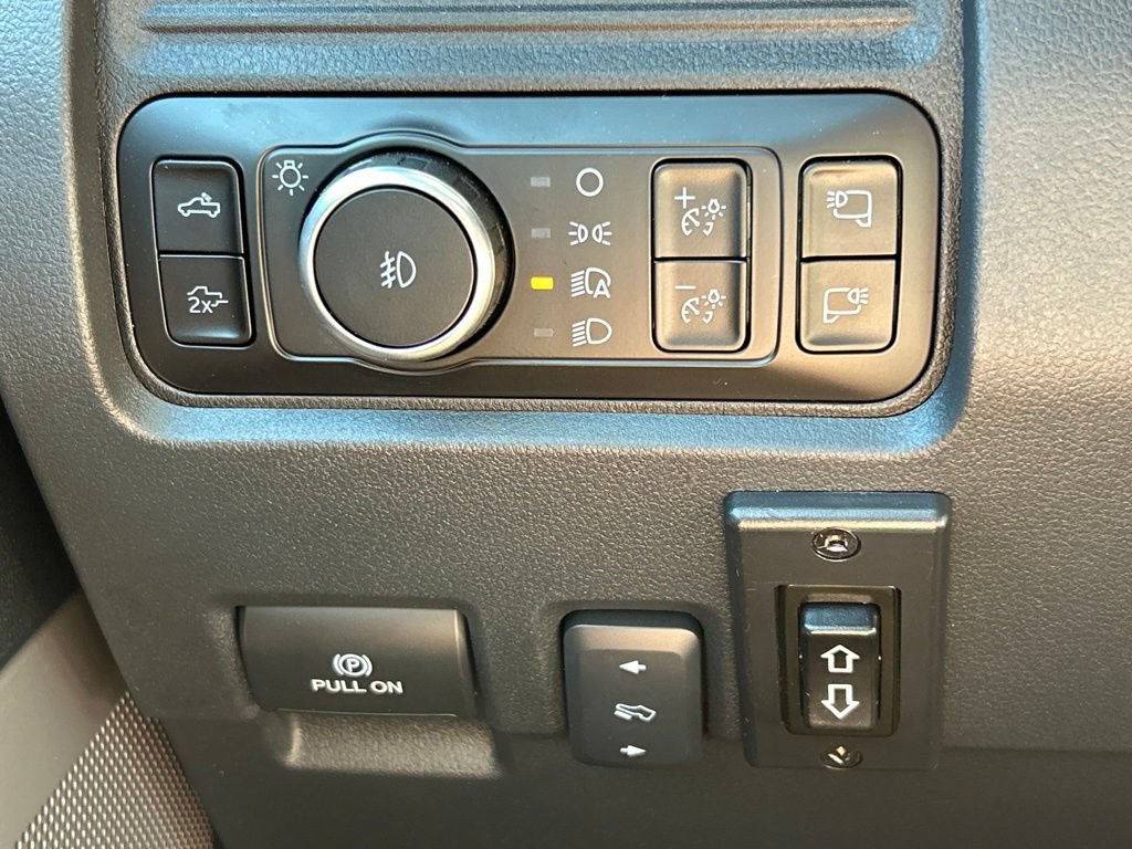 New 2026 Ford F250 Lariat w/ Black Appearance Package AWD/4WD image 30