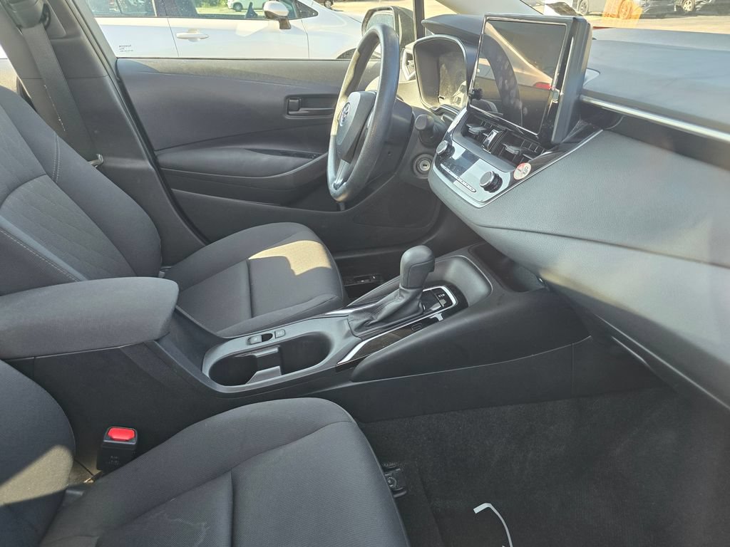 Used 2024 Toyota Corolla LE FWD image 11
