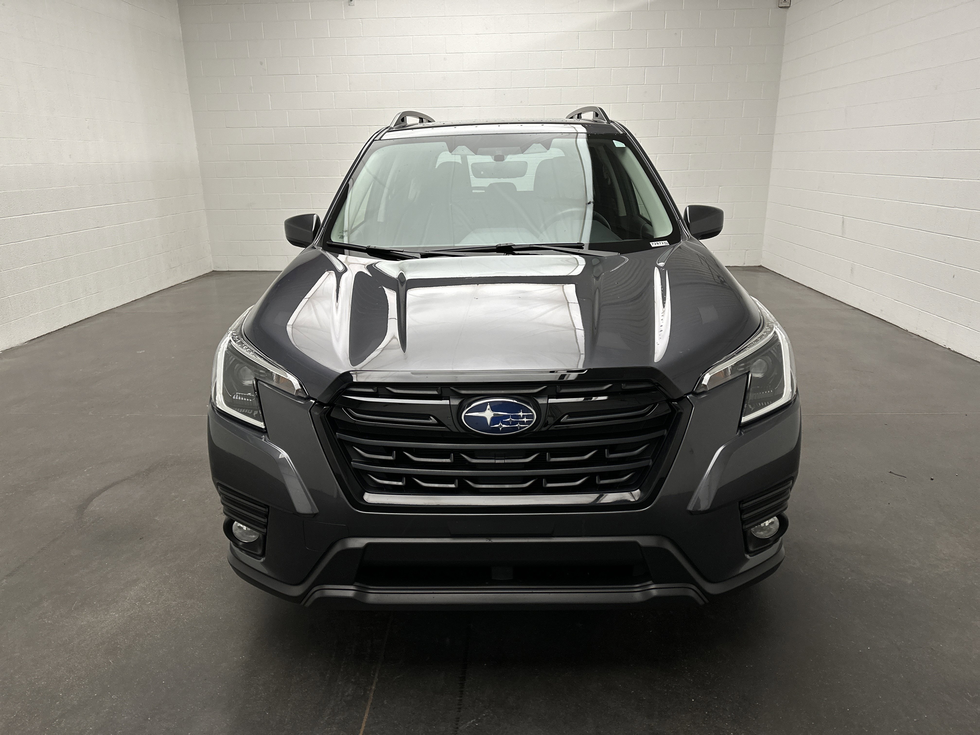 Used 2023 Subaru Forester Premium image 3