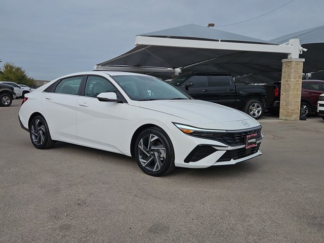 New 2026 Hyundai Elantra Limited FWD image 6
