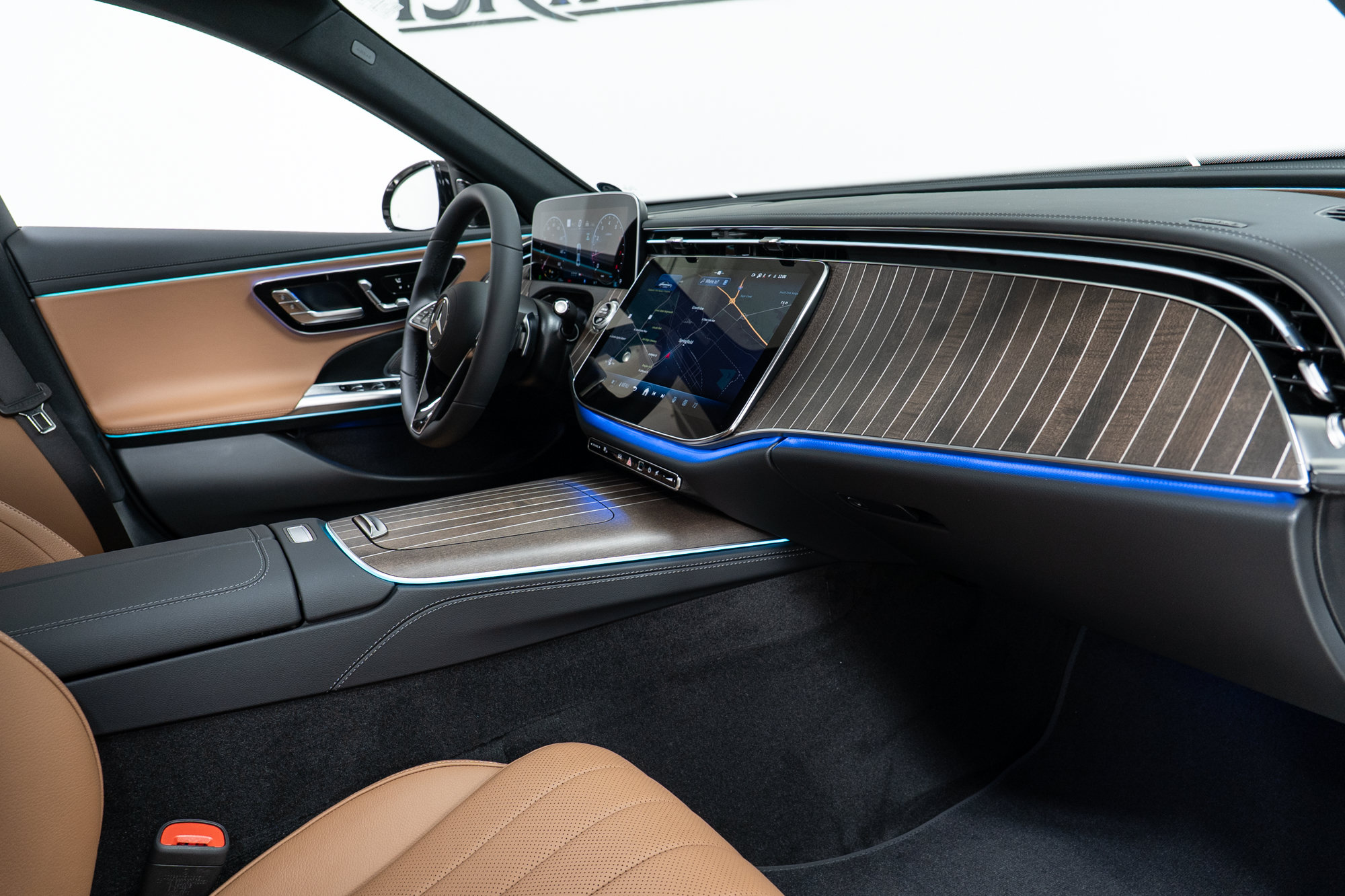 New 2026 Mercedes-Benz E 450 4MATIC Sedan image 21