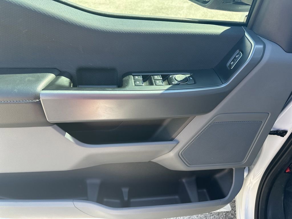 Used 2024 Ford F150 Lightning Pro image 15