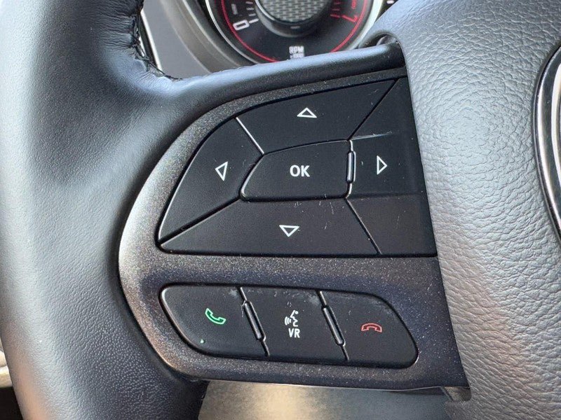 Used 2022 Dodge Challenger SXT RWD image 20
