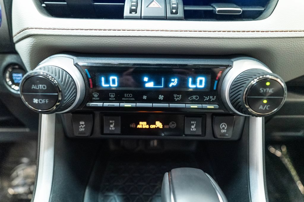 Used 2023 Toyota RAV4 XLE Premium AWD/4WD image 28