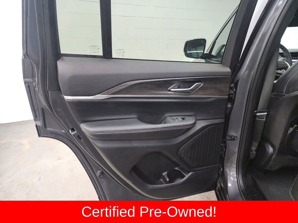 Certified 2025 Jeep Grand Cherokee Limited AWD/4WD image 24