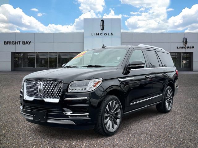 Used 2018 Lincoln Navigator Select image 2
