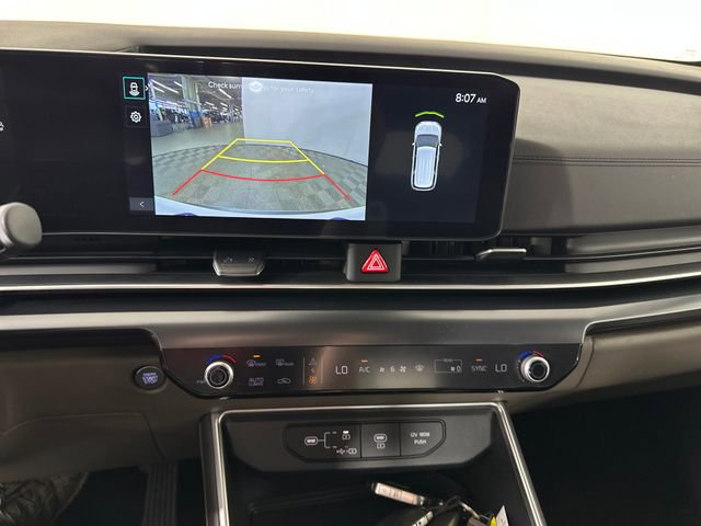 Used 2025 Kia Carnival image 22