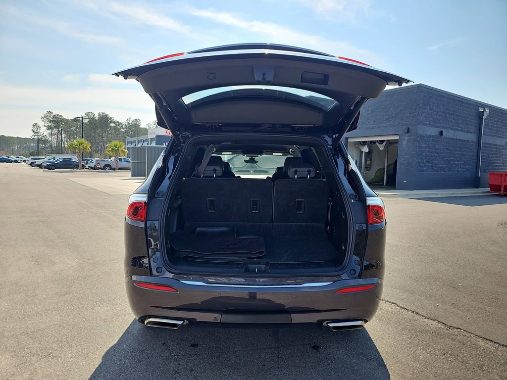 Used 2024 Buick Enclave Premium image 17