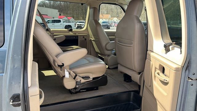 Used 2013 Ford E-150 and Econoline 150 XLT w/ XLT Premium Pkg image 24