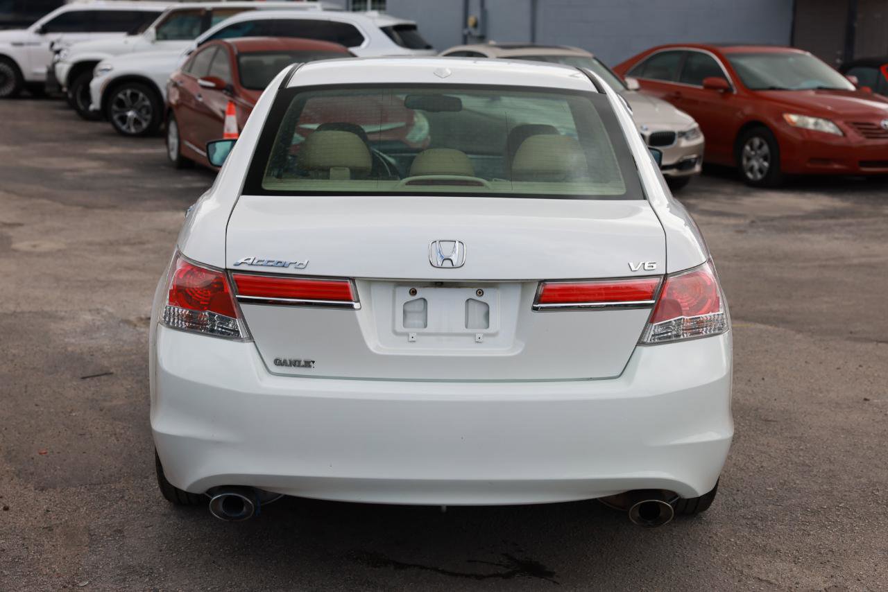 Used 2011 Honda Accord EX-L image 9