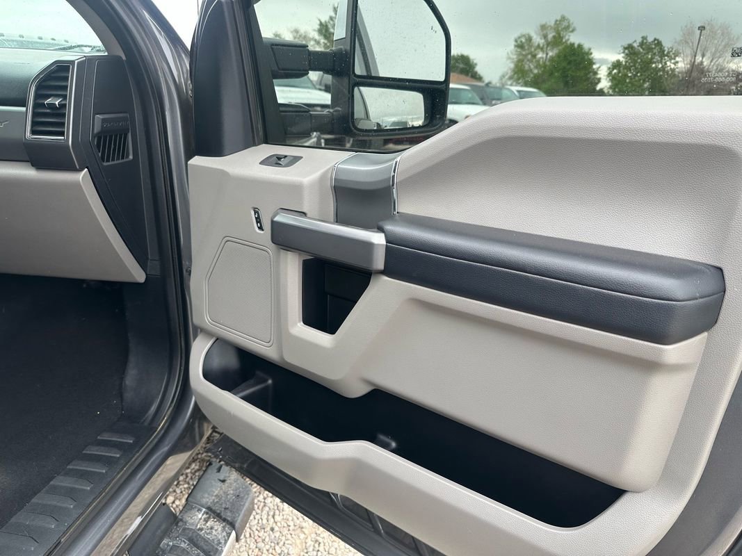 Used 2021 Ford F250 XLT w/ XLT Premium Package AWD/4WD image 13