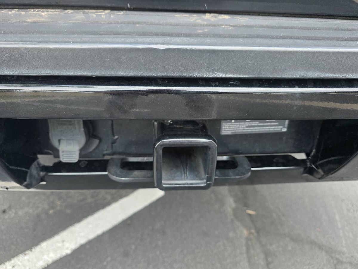 Used 2020 Chevrolet Suburban LT image 15