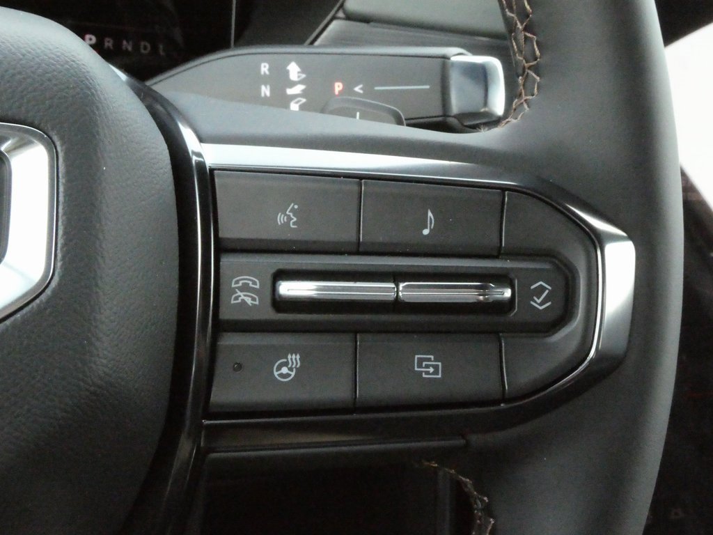 New 2025 GMC Acadia AT4 w/ Luxury Package image 15