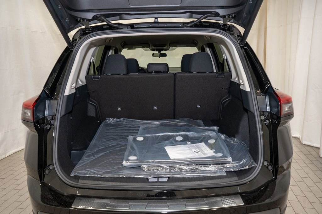 New 2026 Nissan Rogue SV image 6