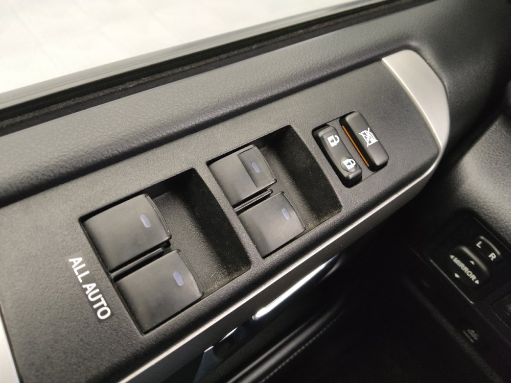 Used 2017 Toyota 4Runner SR5 image 27