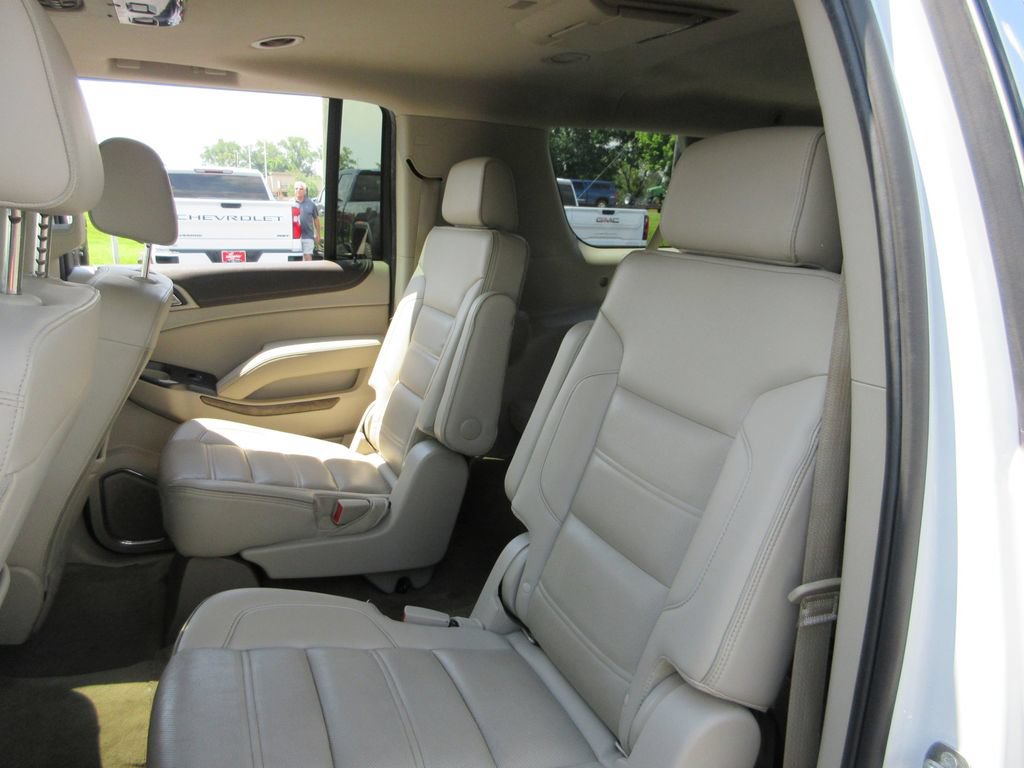 Certified 2019 GMC Yukon XL Denali w/ Open Road Package AWD/4WD image 25