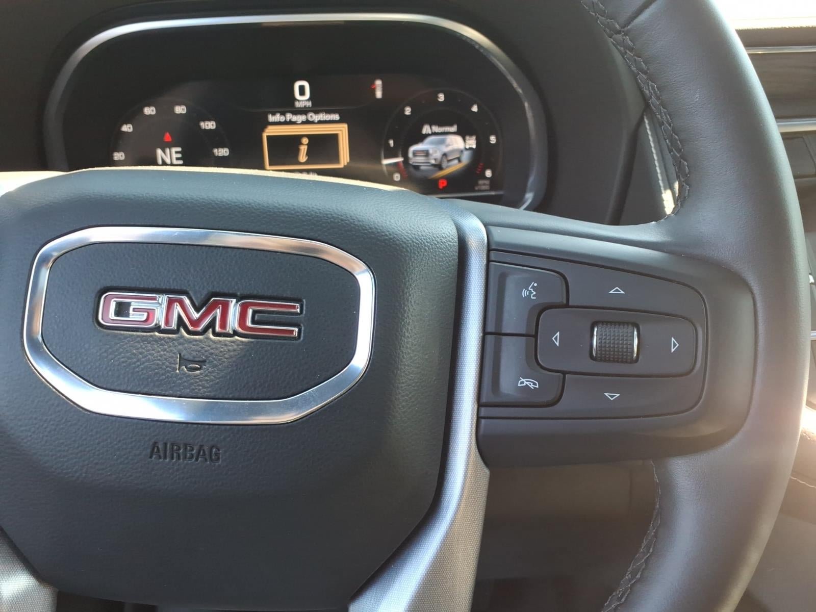 Used 2023 GMC Yukon XL SLT w/ SLT Premium Package AWD/4WD image 27
