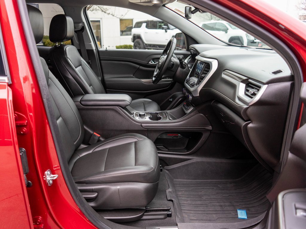Used 2023 GMC Acadia SLT image 10