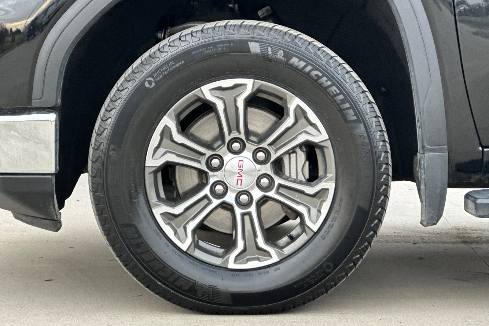 Used 2024 GMC Sierra 1500 SLT image 24