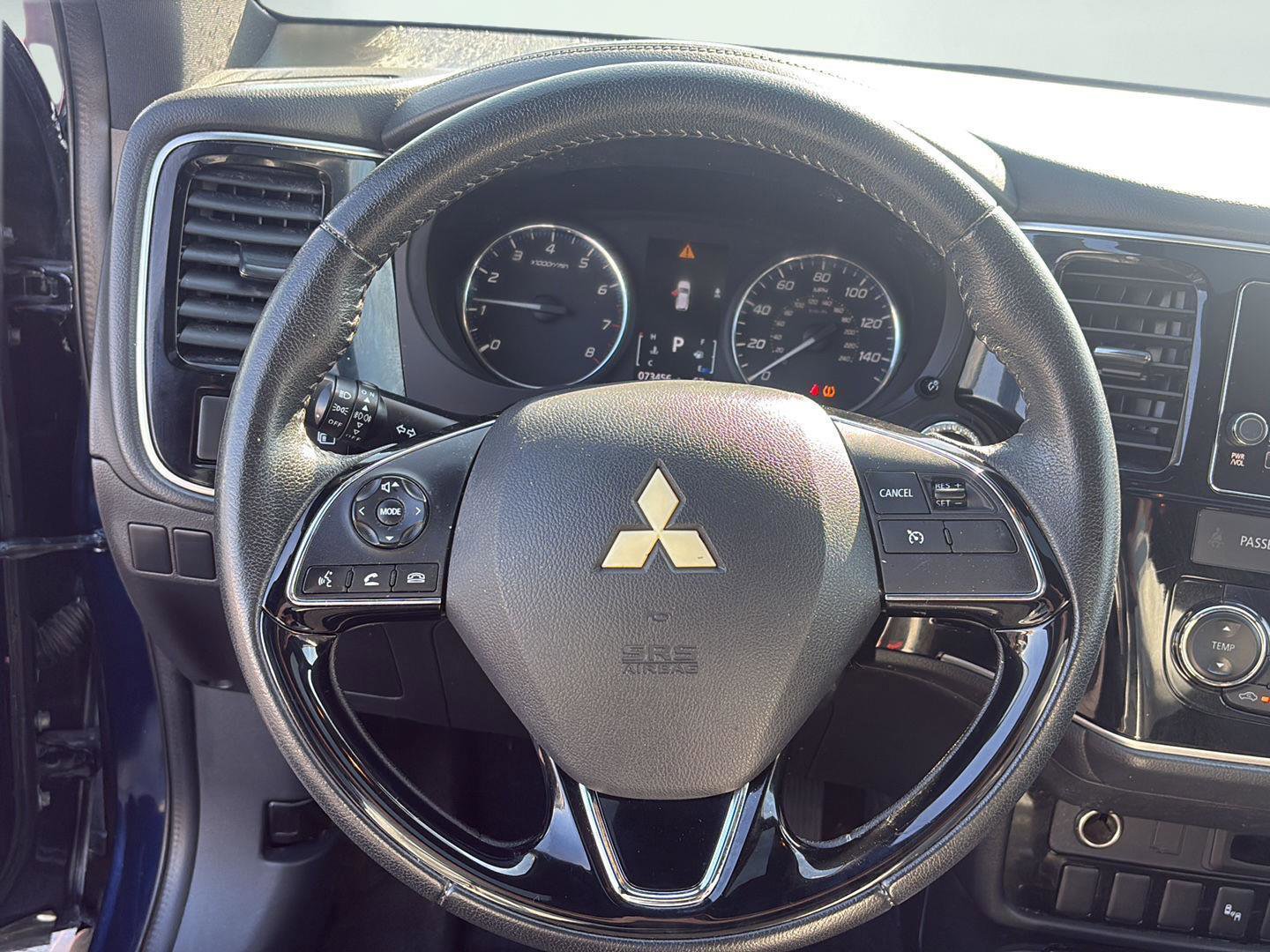 Used 2018 Mitsubishi Outlander LE FWD image 12