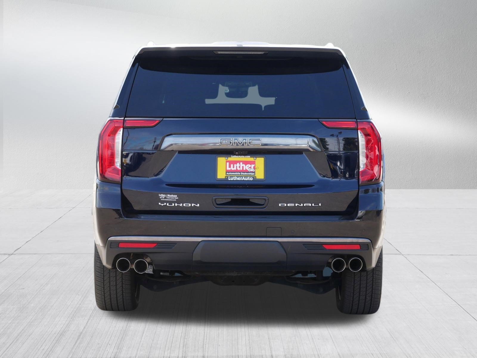 Used 2023 GMC Yukon XL Denali Ultimate AWD/4WD image 6
